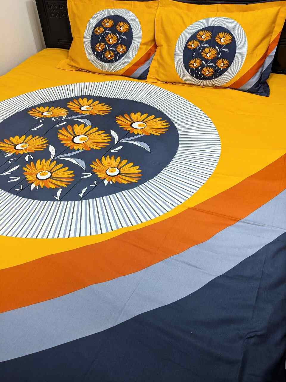 100% Twill Fabric High Quality Standard Design Bedsheet  (৩ পিসের সেট)